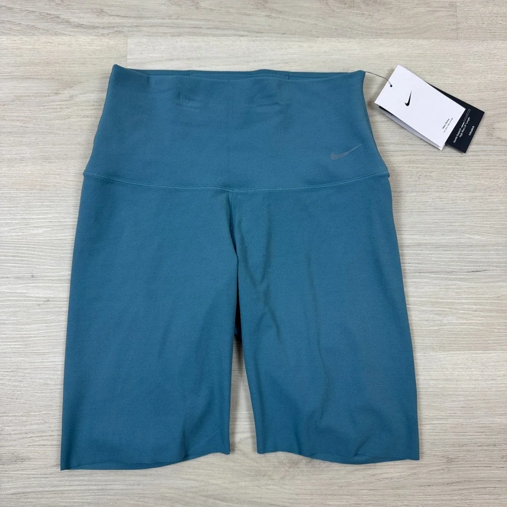 Nike Zenvy High Waisted 8